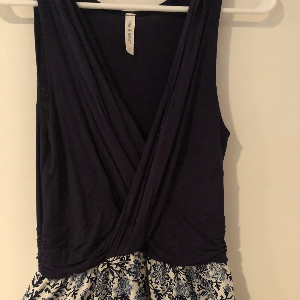 Mia + Tess Dress, size Small